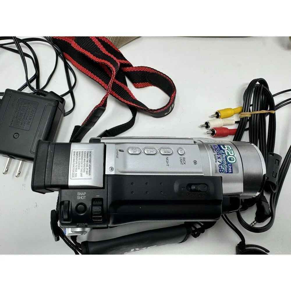 JVC GR-DVL522u Digital Video Camera W/Case